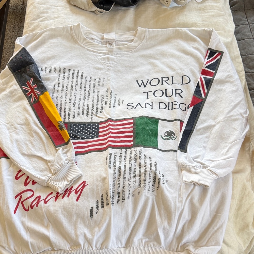 World Tour San Diego Flag Graphic Sweatshirt - White